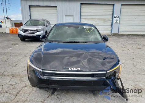 2025 Kia K4 Lx from USA, damaged, VIN 3KPFT4DE4SE077351